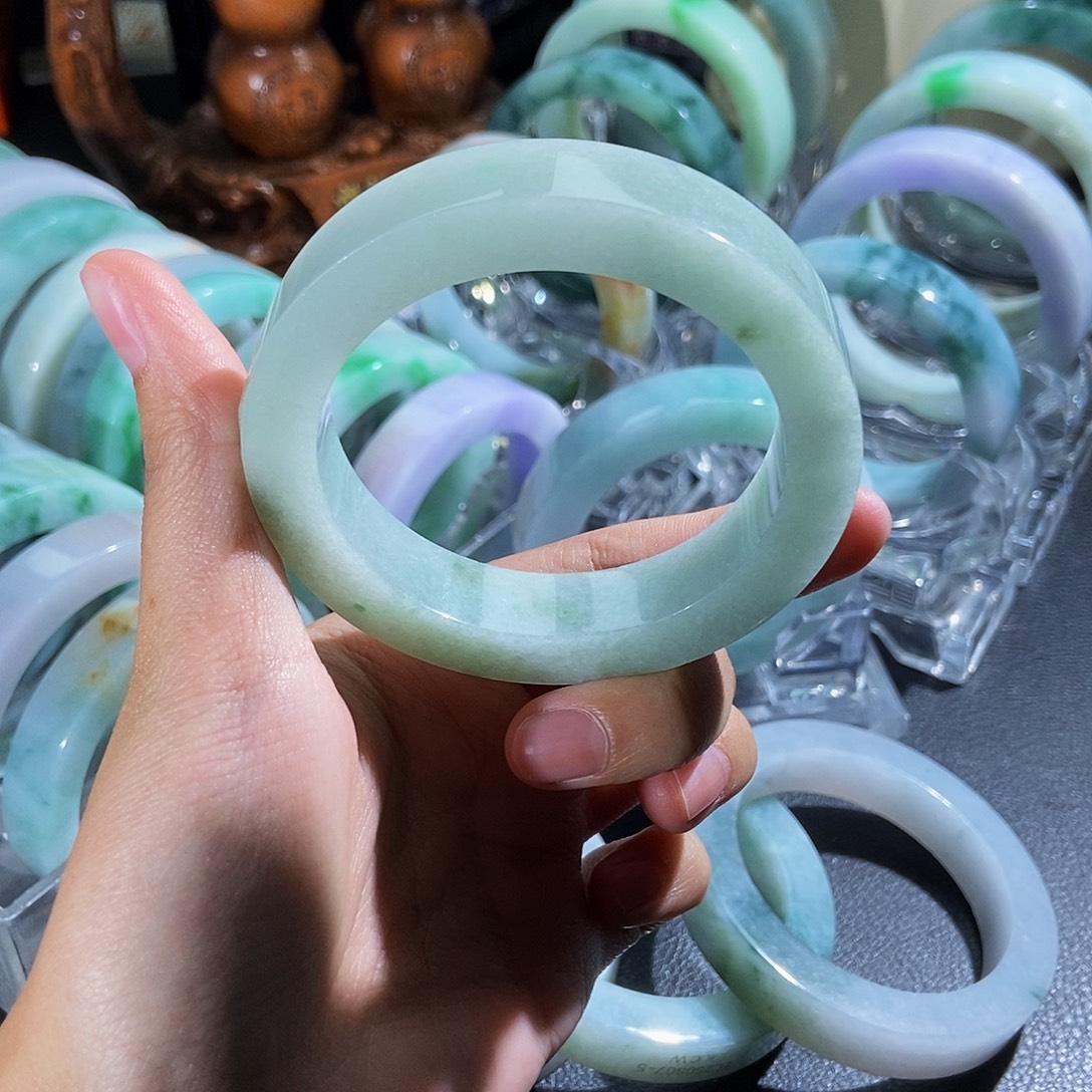 金***光定制翡翠未镶嵌手镯