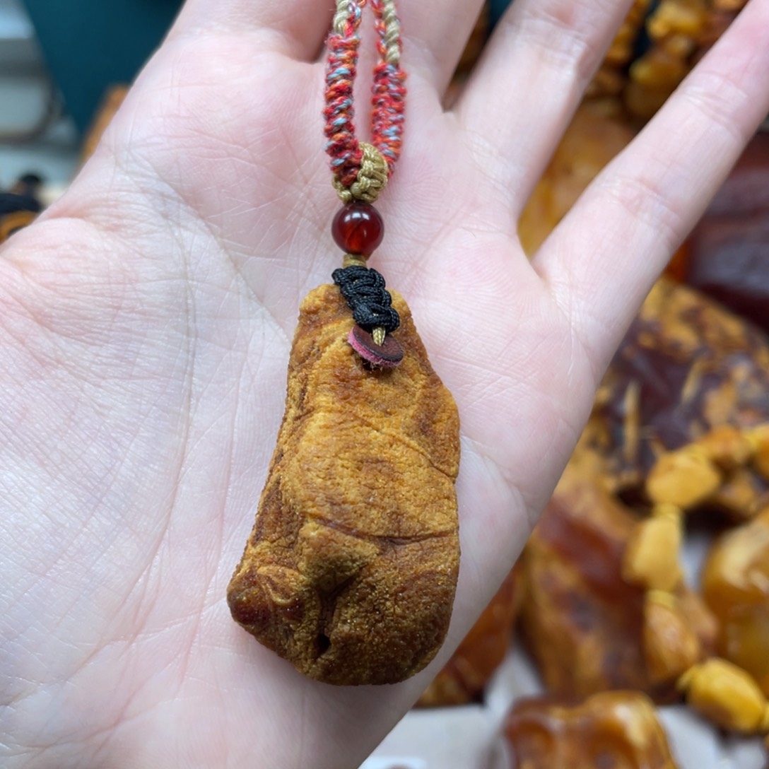 琥珀珠宝奇石未镶嵌