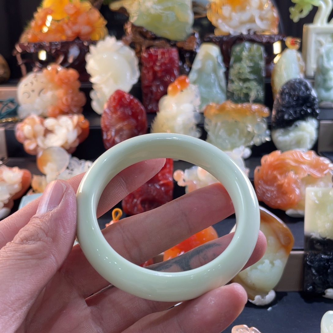 陆***²岫玉未镶嵌手镯子11111111111