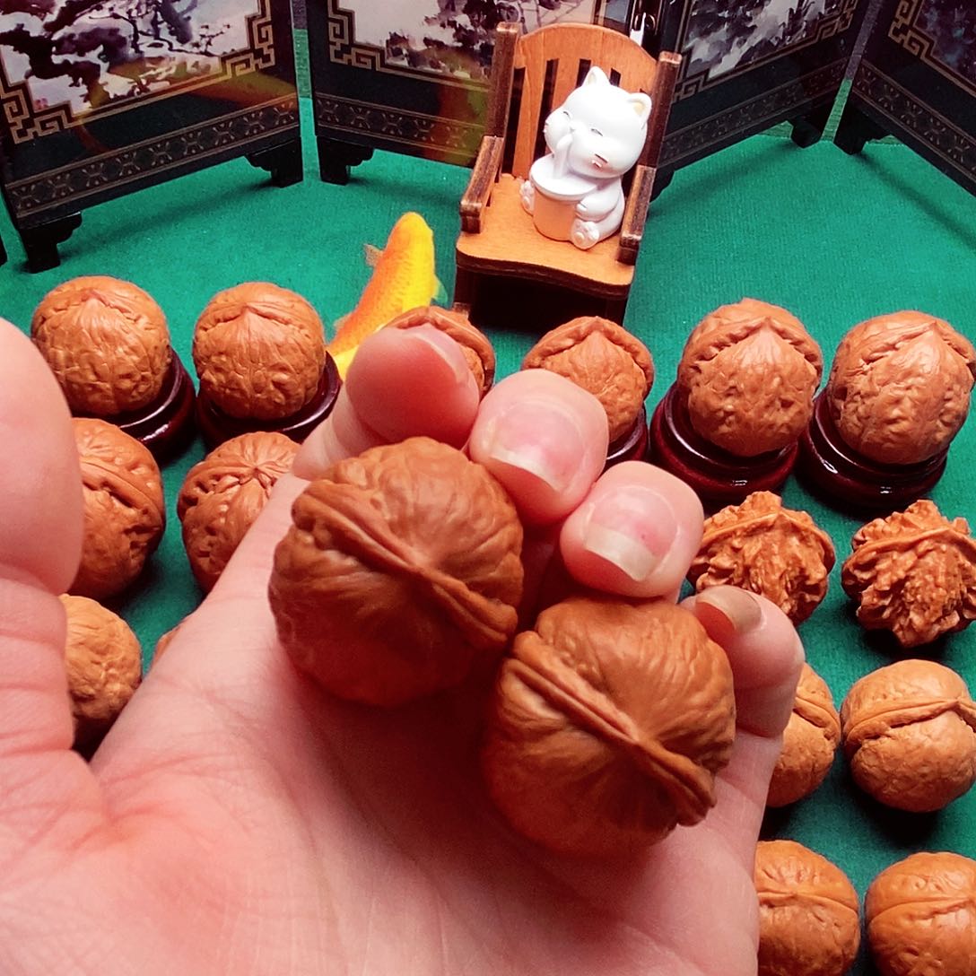 文玩核桃把件水晶佛肚