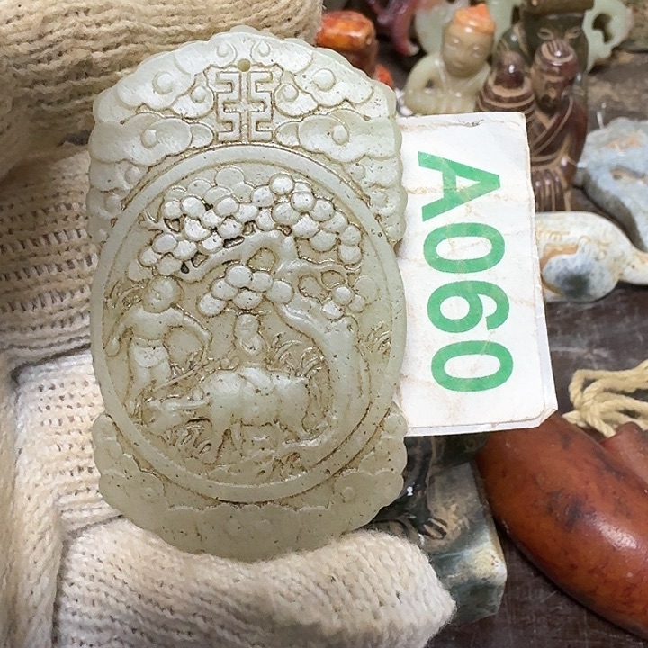 和田玉颈饰未镶嵌