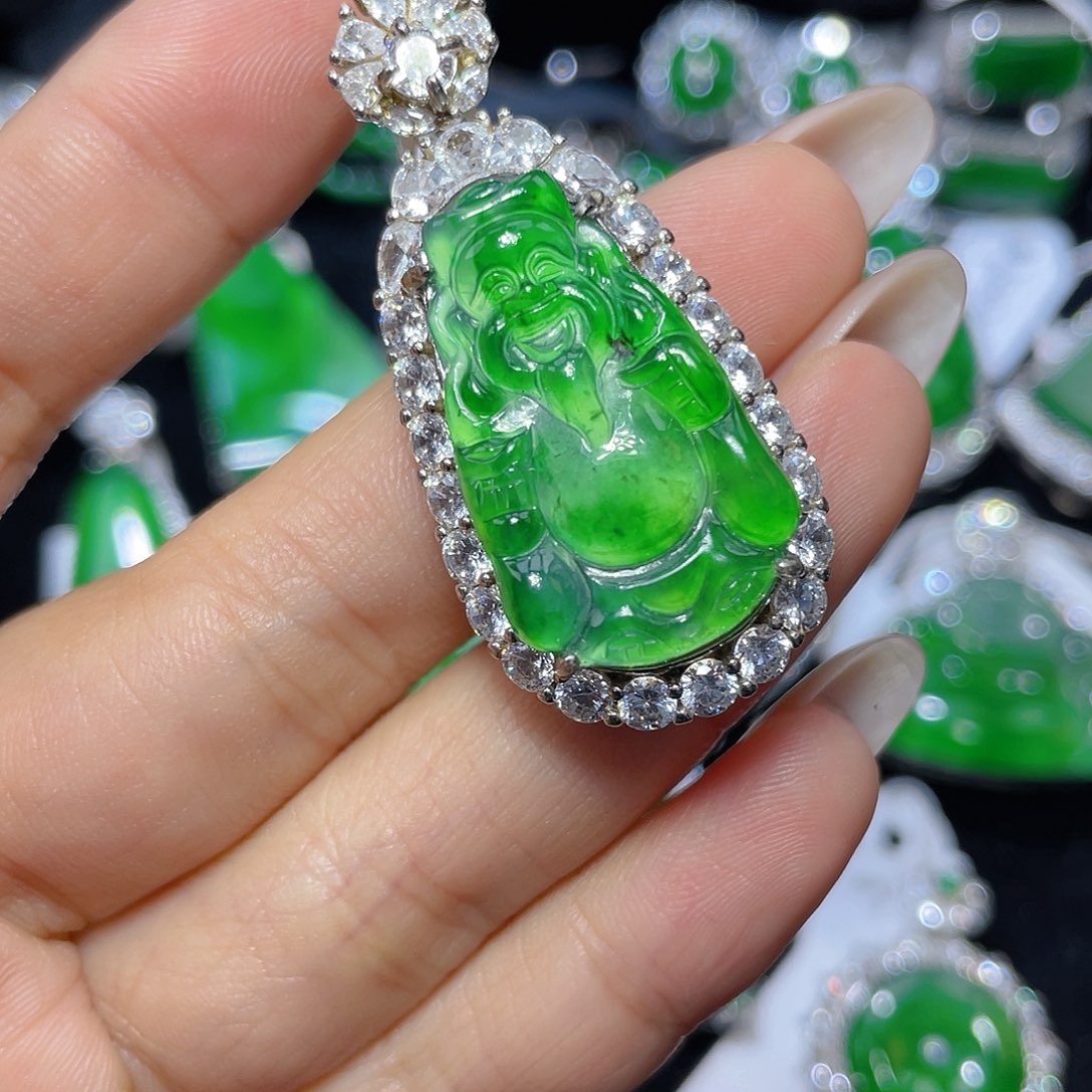 翡翠颈饰银S925镶嵌翡翠