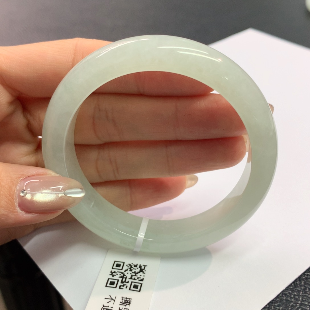 翡翠手镯未镶嵌缅甸翡翠手镯