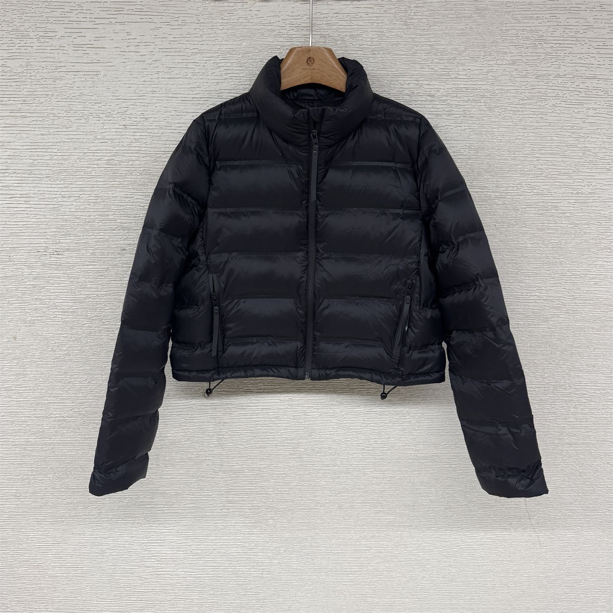 韩系立领短款简约风排骨90白鸭绒2025冬季新款小个子轻薄羽绒服潮