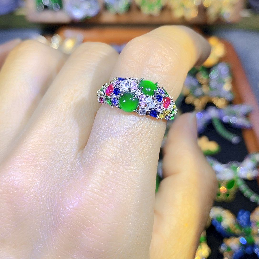 颈饰银S925镶嵌翡翠