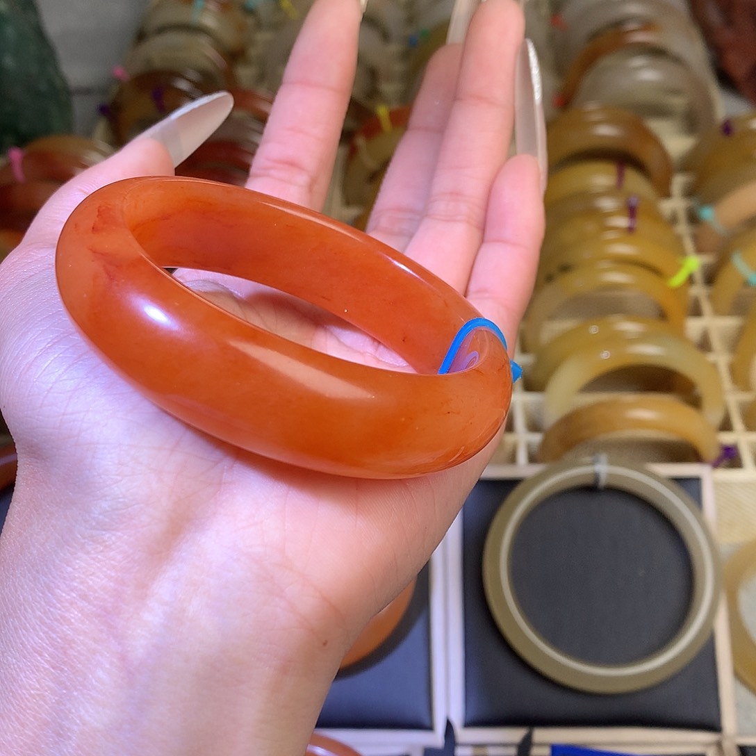 石英质玉（黄龙玉）未镶嵌手镯