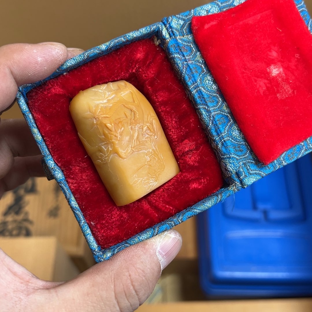 石材一*子中古商品，谨慎参拍