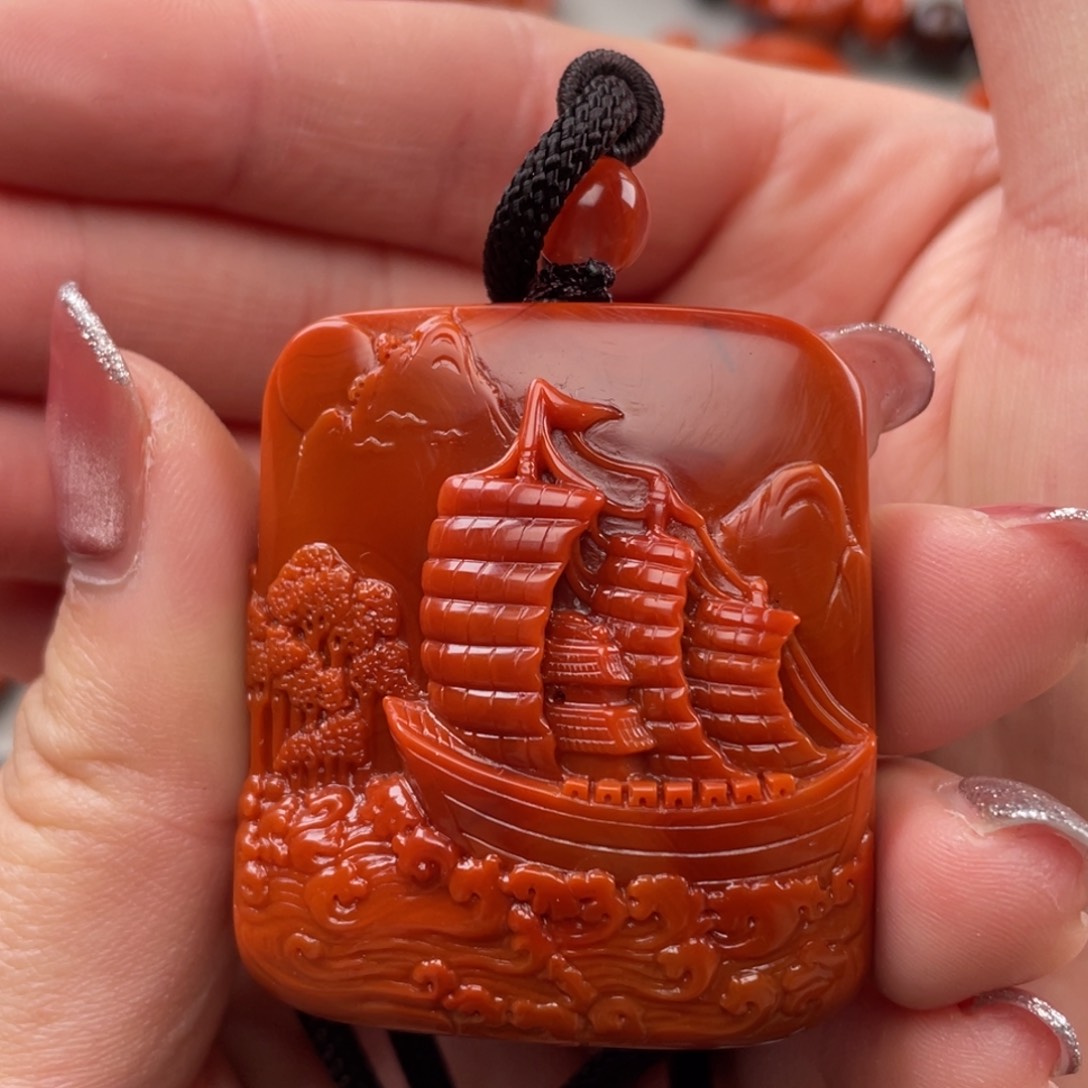 南红玛瑙吊坠未镶嵌