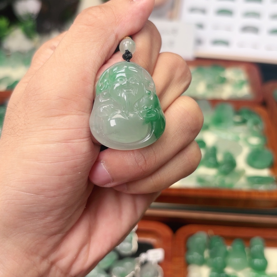 石英质玉未镶嵌颈饰