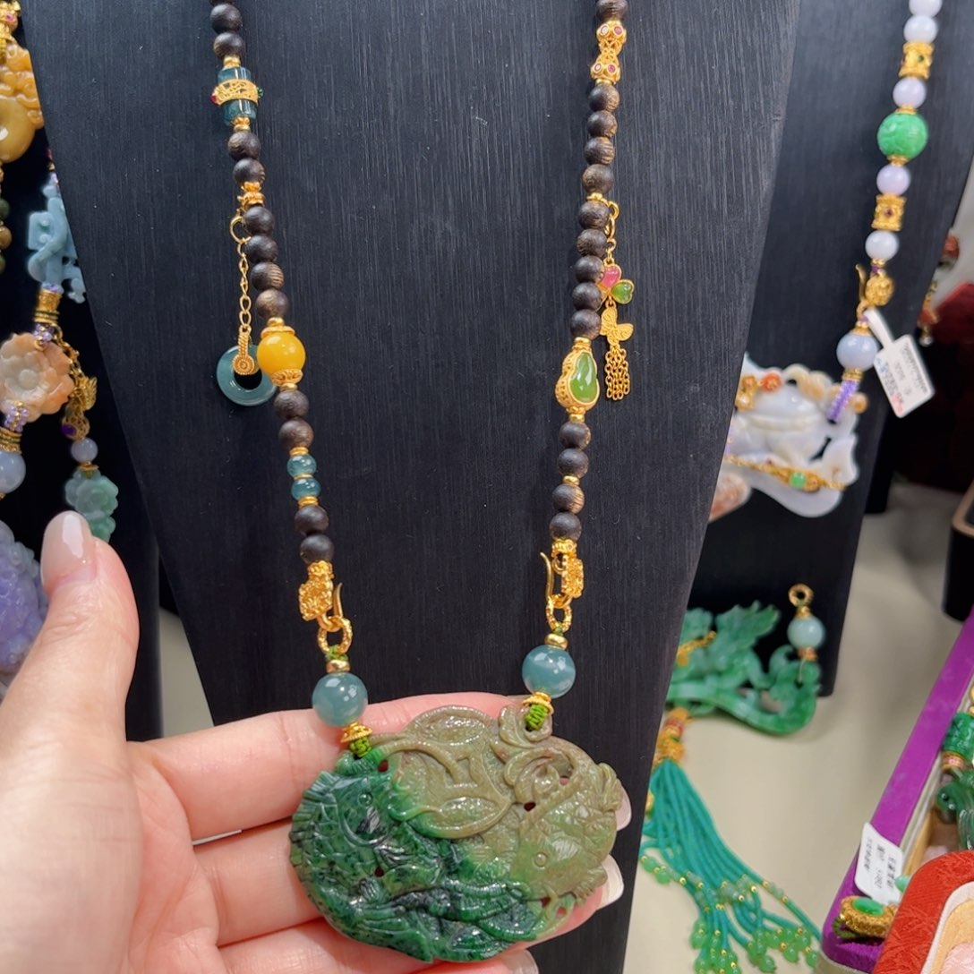 【闪购商品】翡翠颈饰未镶嵌翡翠