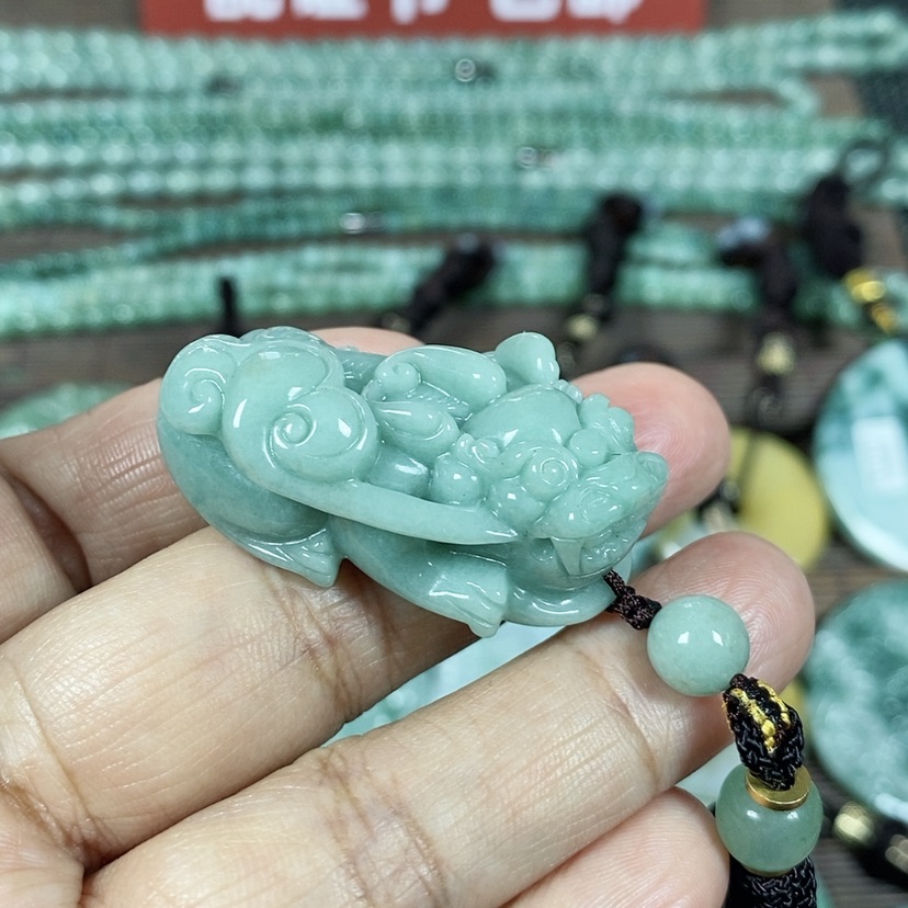 【闪购商品】翡翠颈饰未镶嵌玉吊坠翡翠玉如意貔貅吊坠