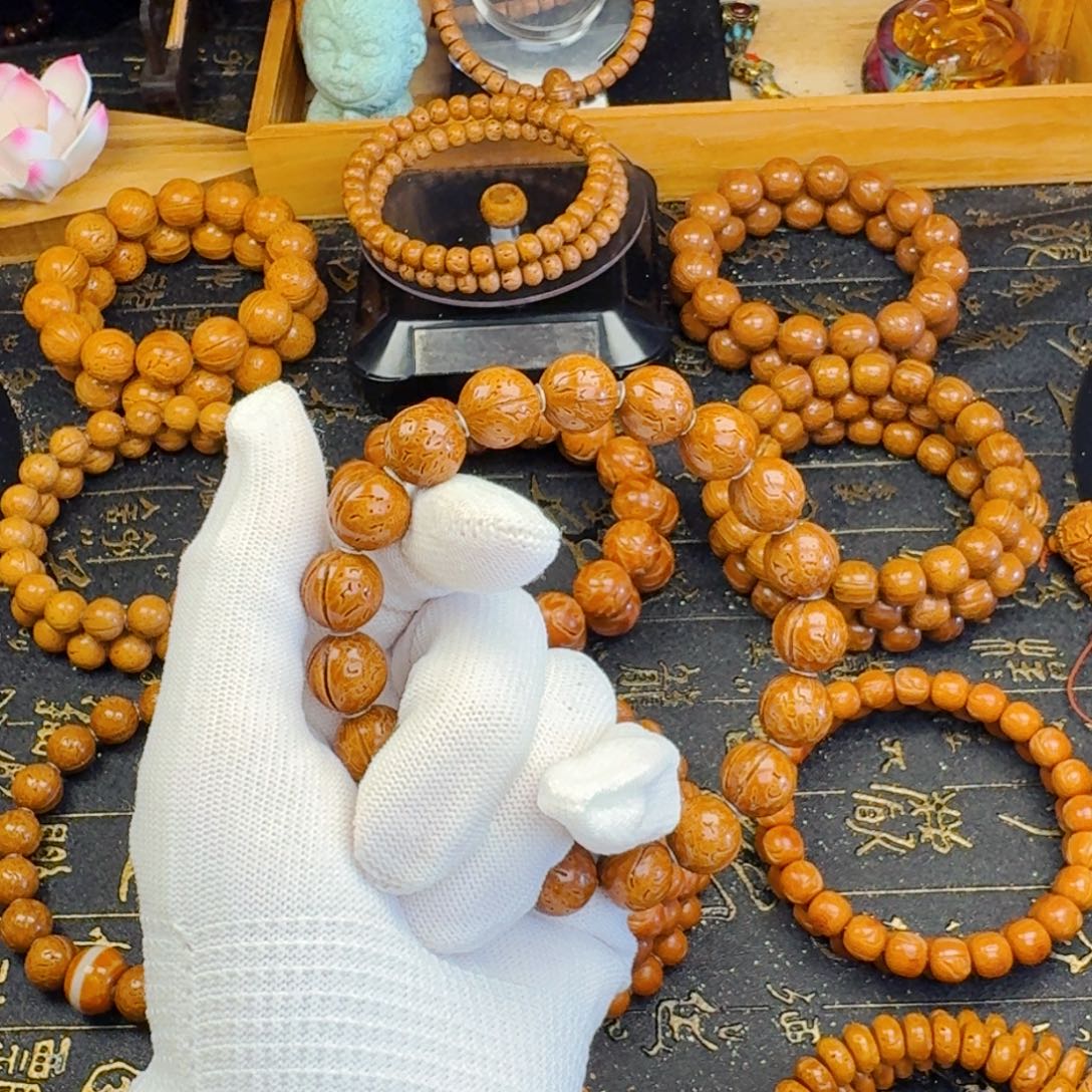 沿****桃核手串12尺寸小金豆