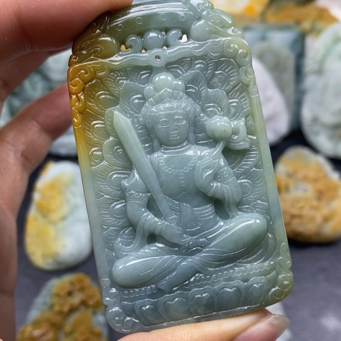 翡翠未镶嵌颈饰翡翠