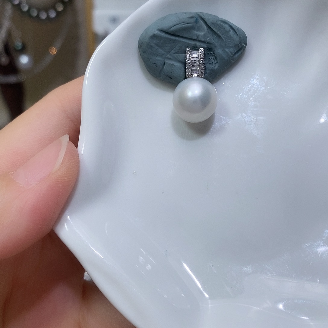 银S925镶嵌淡水珍珠颈饰