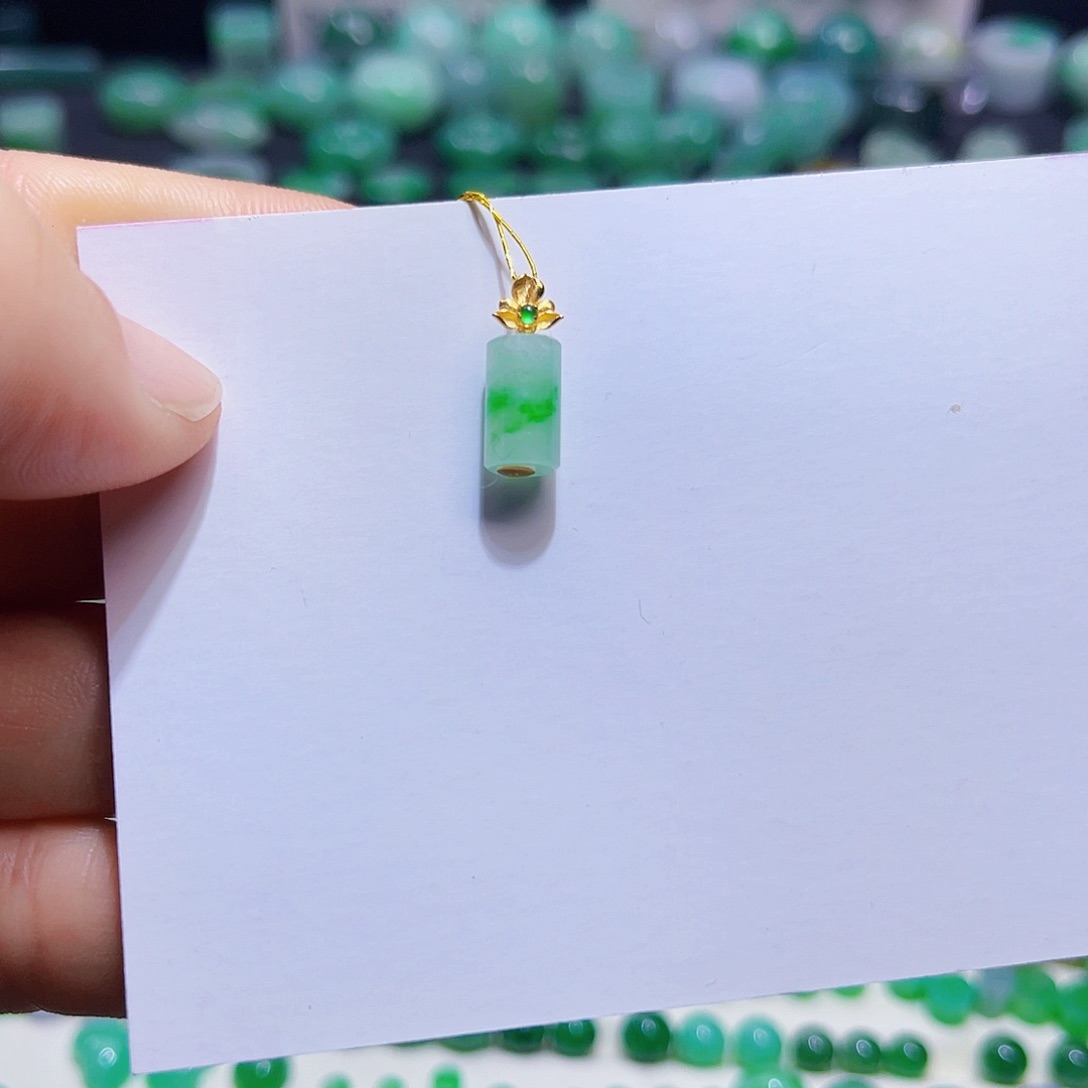 翡翠吊坠(不含链)18K金镶嵌