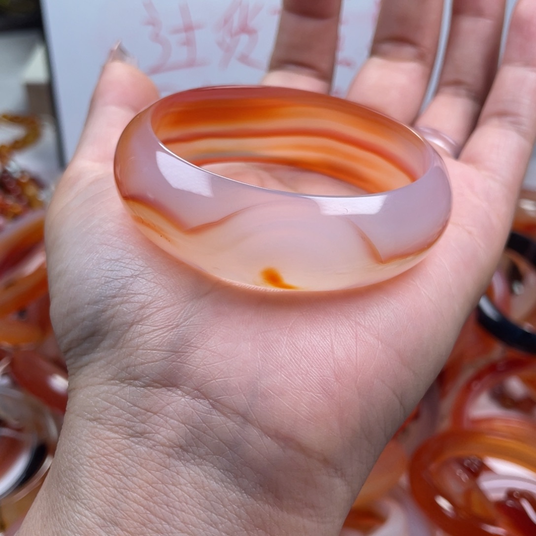 玛瑙/玉髓手镯未镶嵌