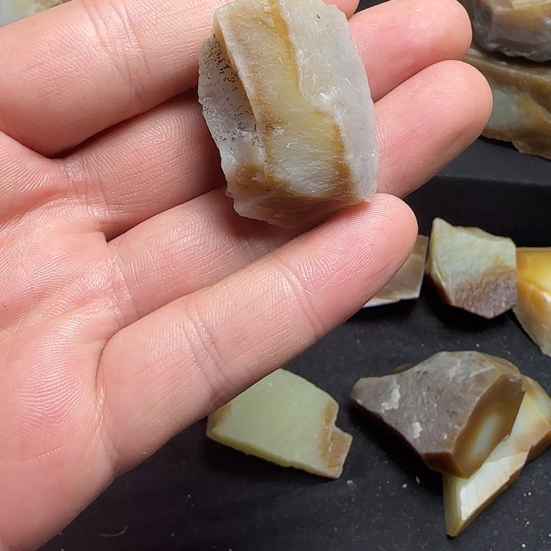 和田玉未镶嵌珠宝奇石