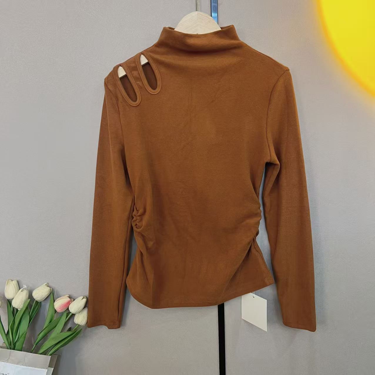 韩系半高领镂空长袖T恤女2025冬季新款修身显瘦百搭打底衫上衣潮