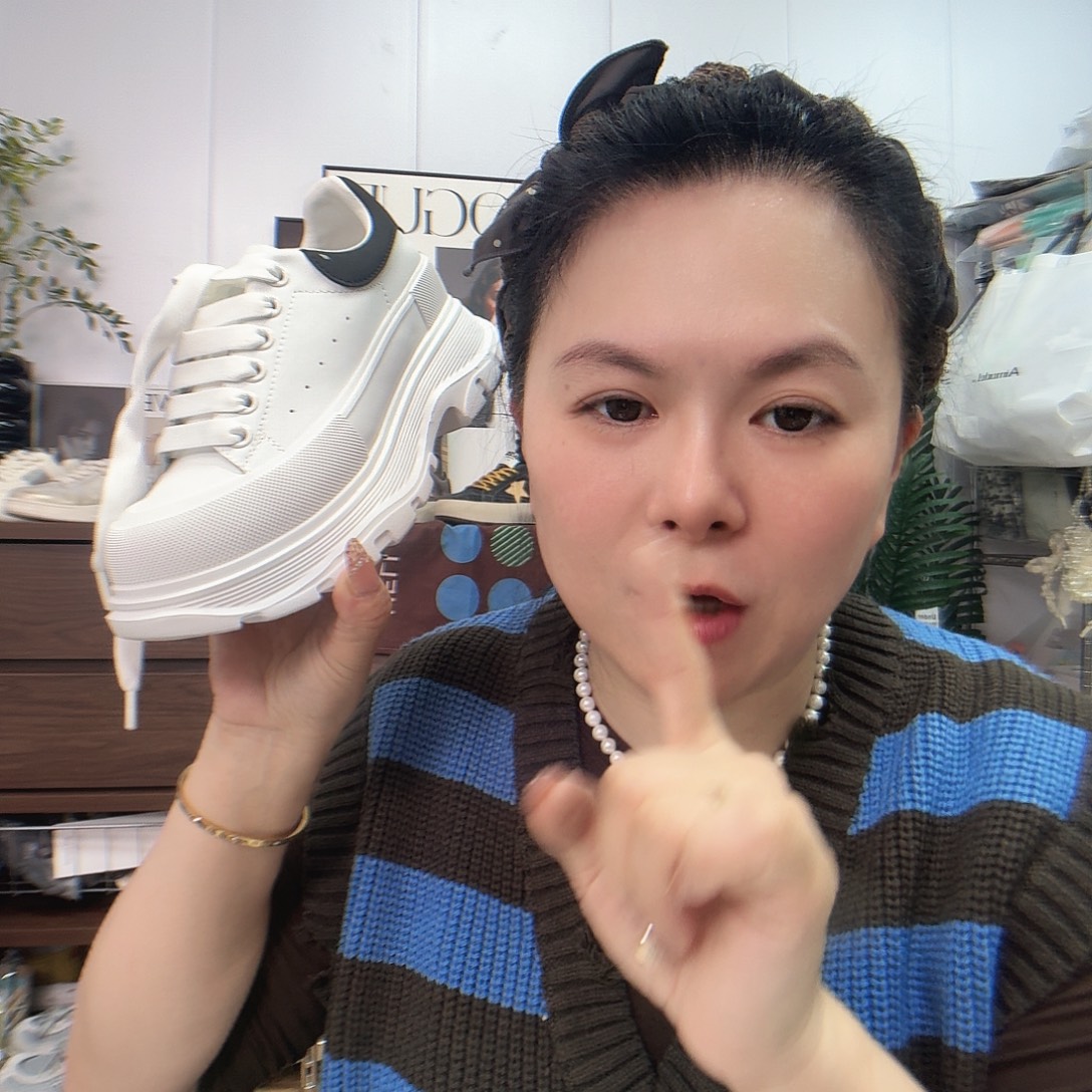 在这个社会是不一样呢