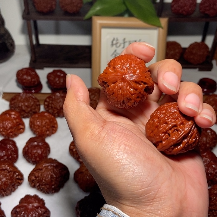 血***活文玩核桃吊坠铁锤