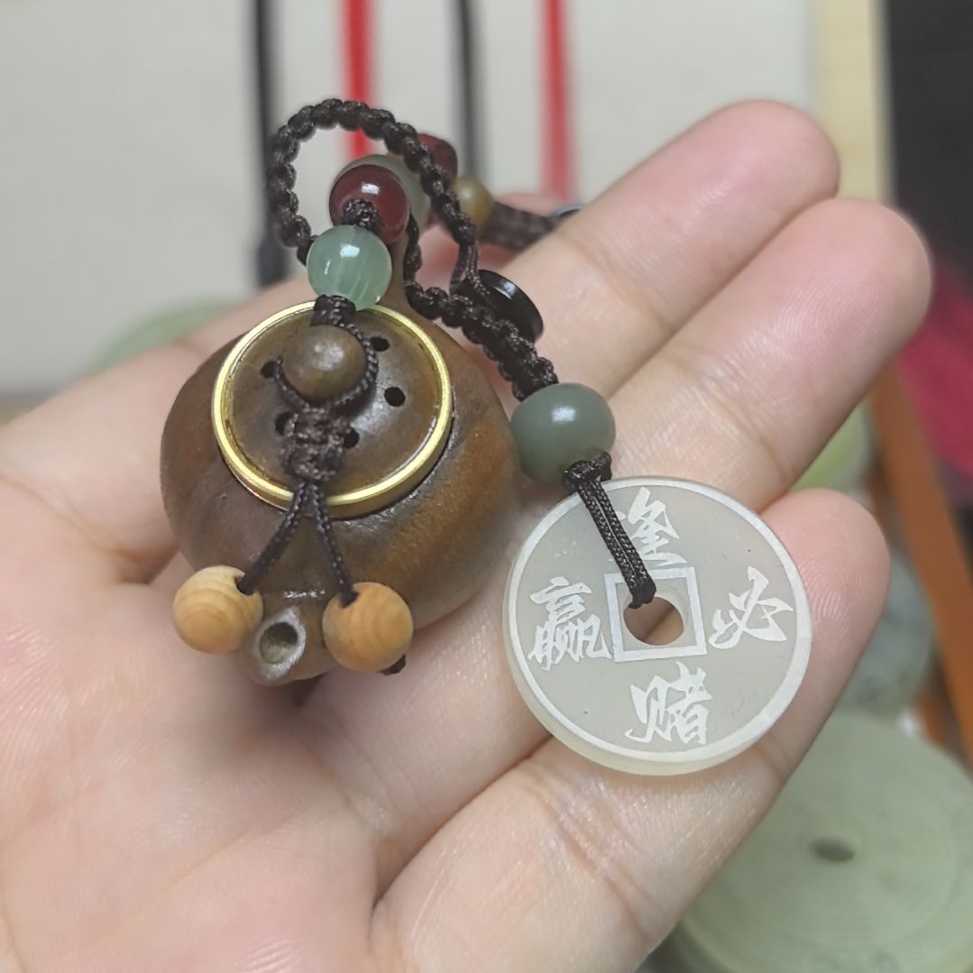 未镶嵌蛇纹石玉颈饰