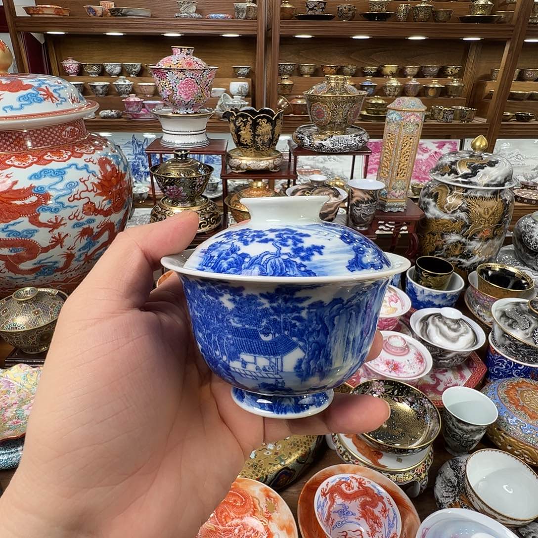 春山进骑图青花盖碗