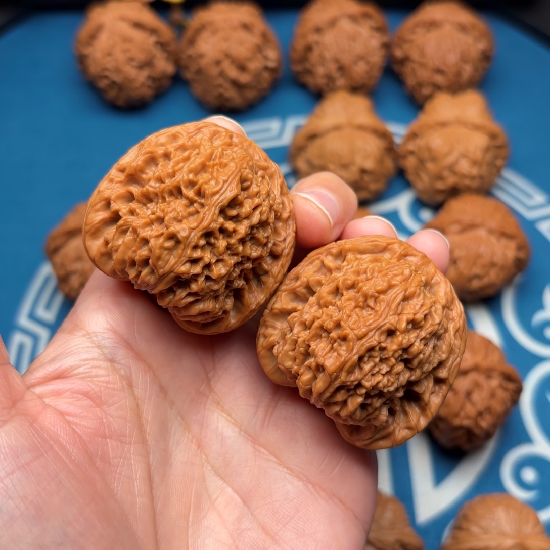 大***鹏吊坠文玩核桃南疆43