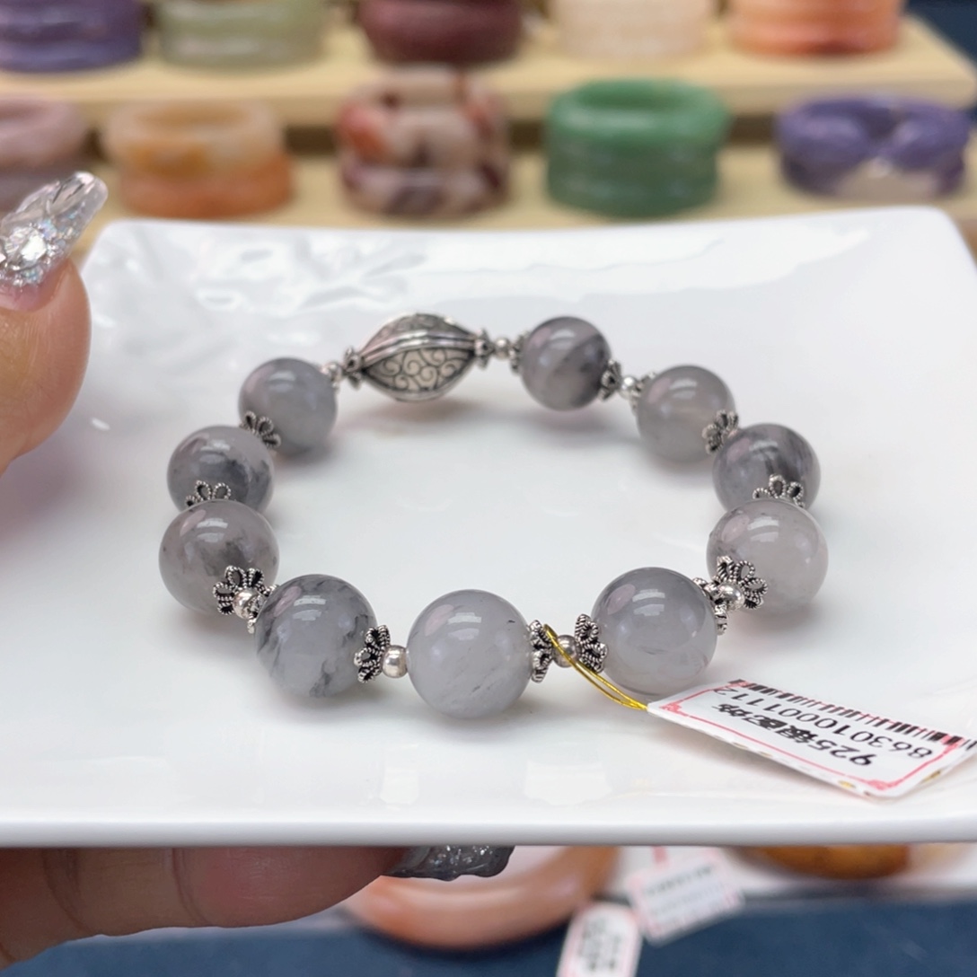 石英质玉未镶嵌手镯