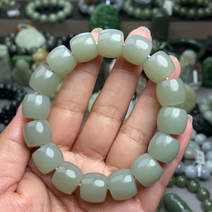 和田玉未镶嵌手串