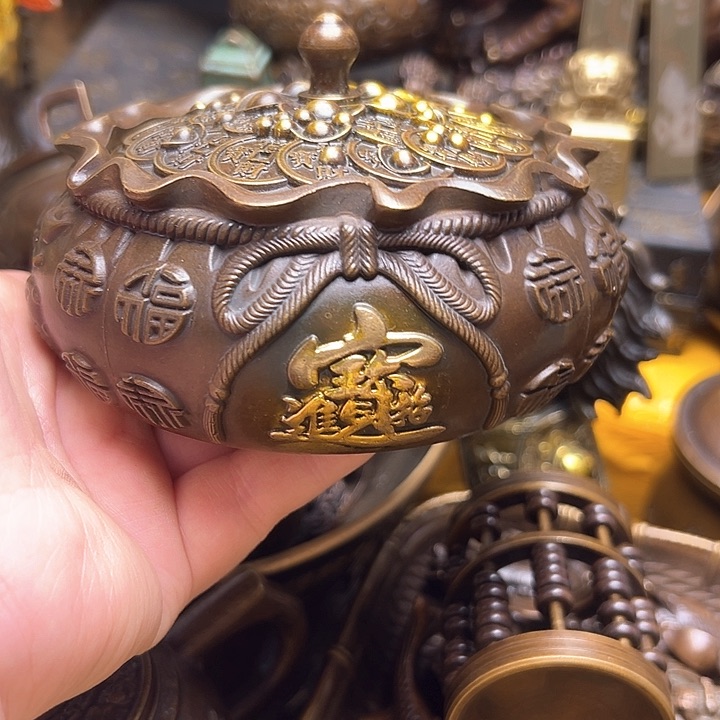 铜器摆件老王直播间 