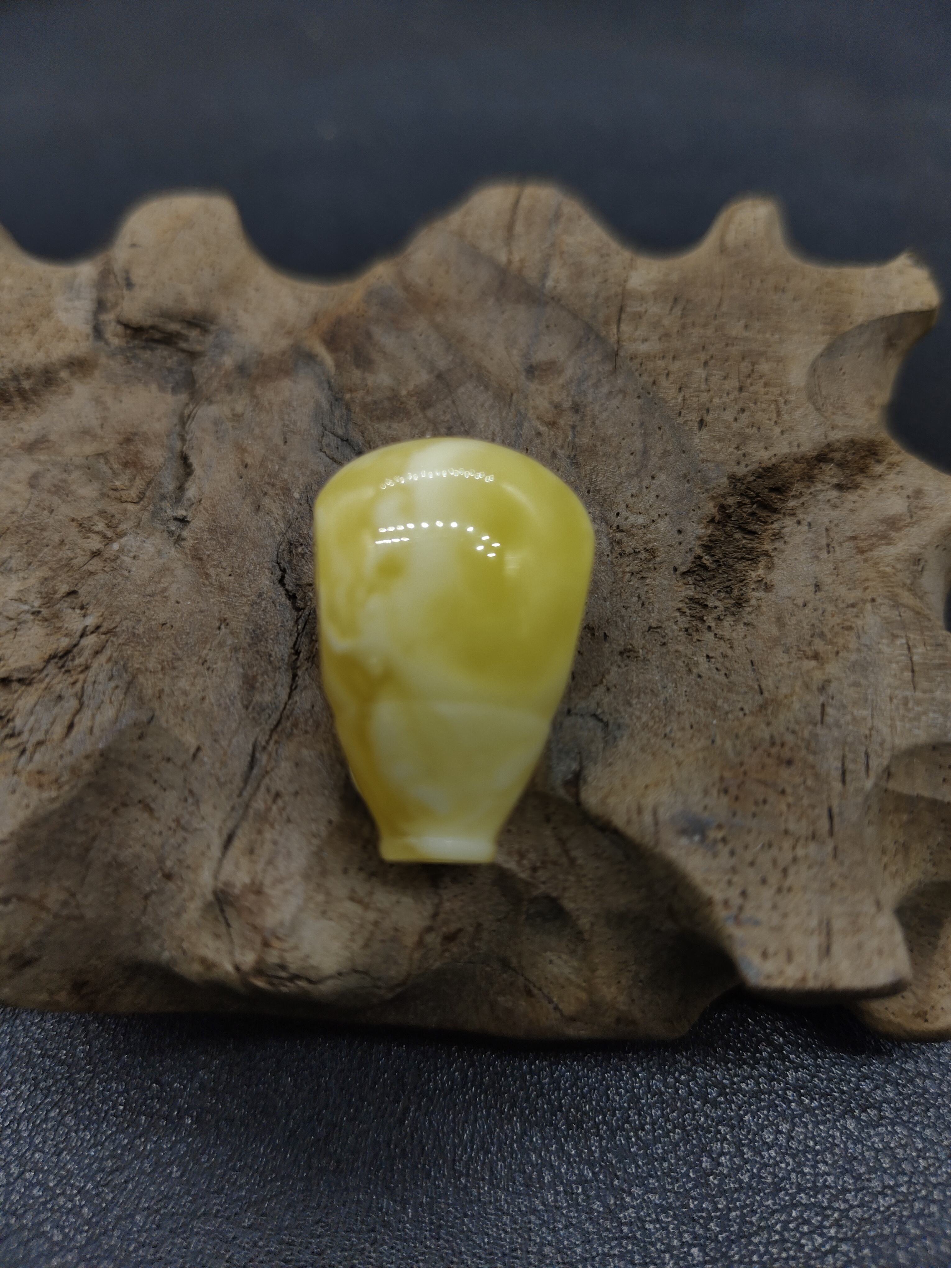 原矿蜜蜡三通18mm+