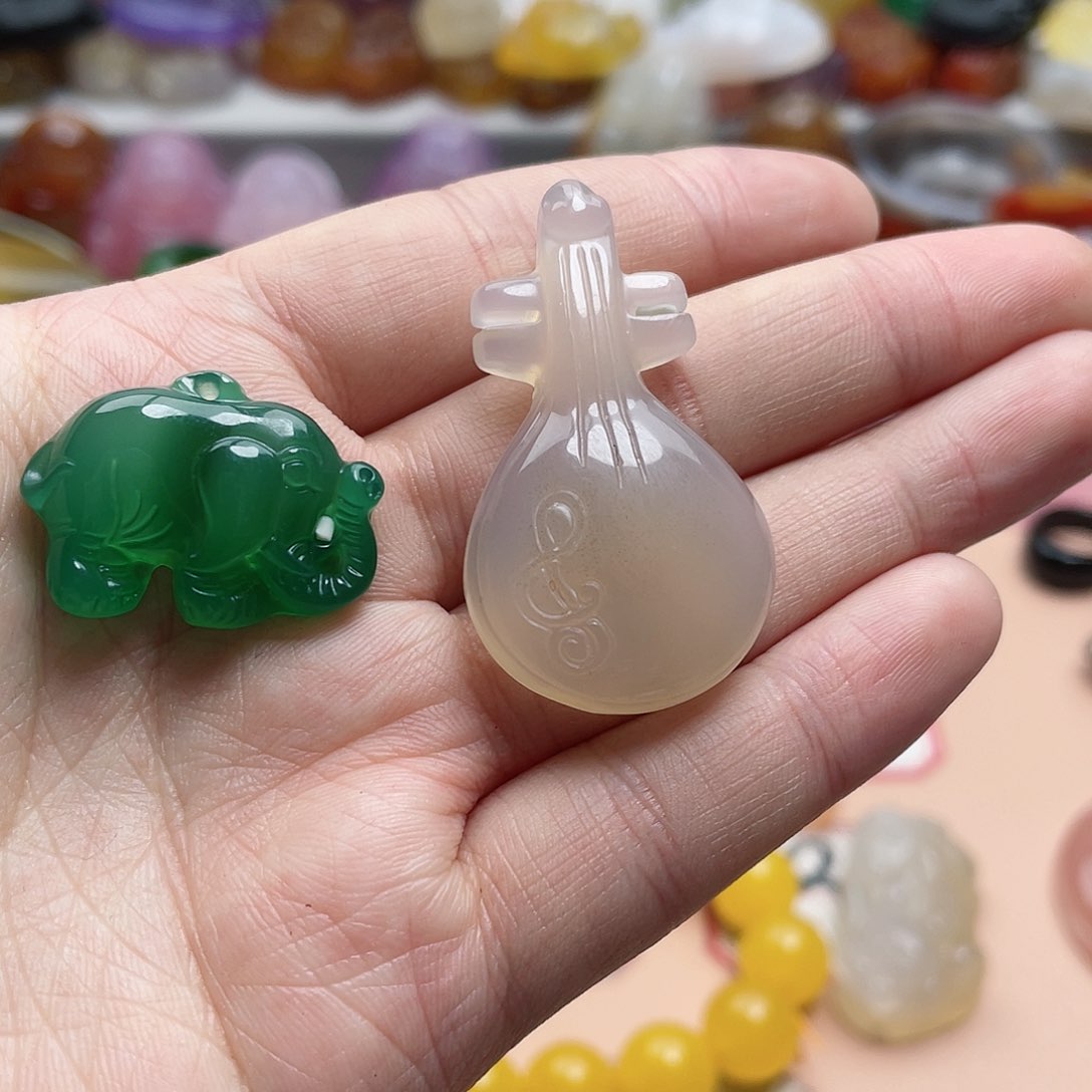 玛瑙/玉髓颈饰合金蒙***莎