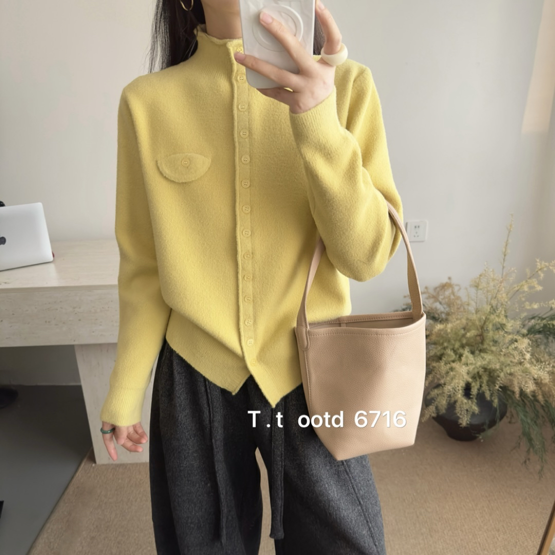 6716 单排扣半领气质时尚百搭显瘦珍珠绒毛衣