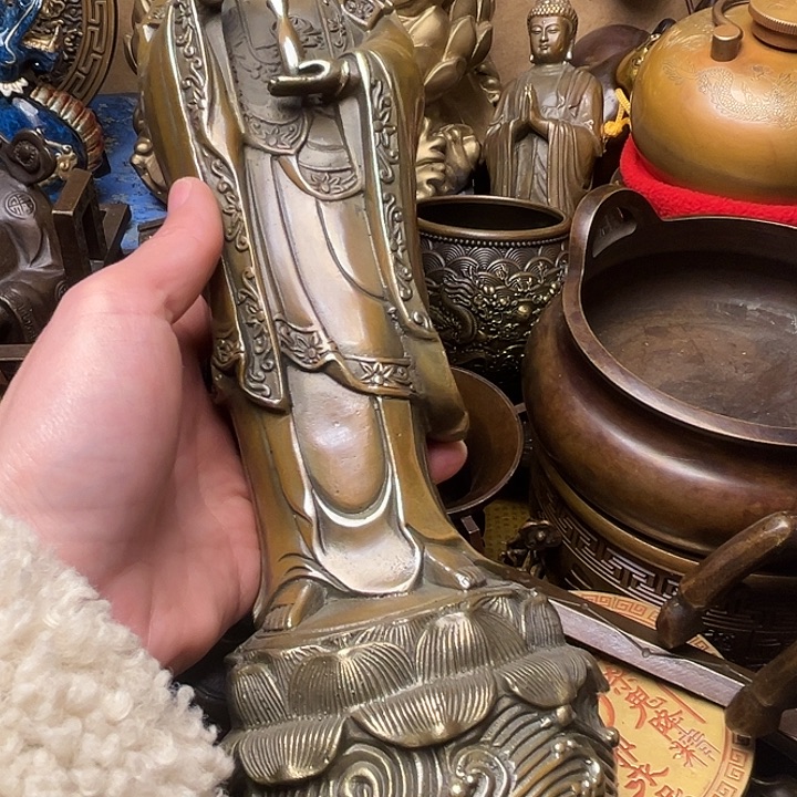 精美铜器批发档口