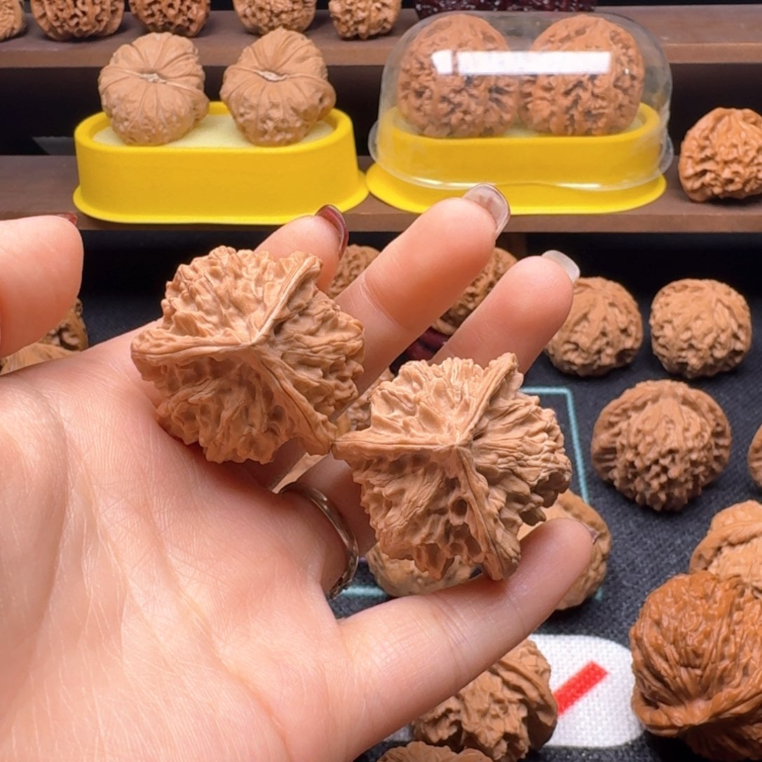 文玩核桃吊坠37全品盘山三棱