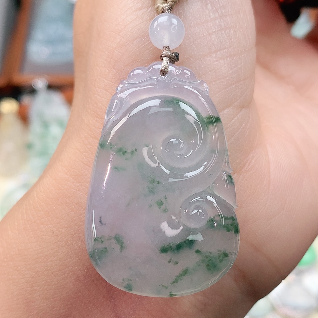 颈饰未镶嵌翡翠如意