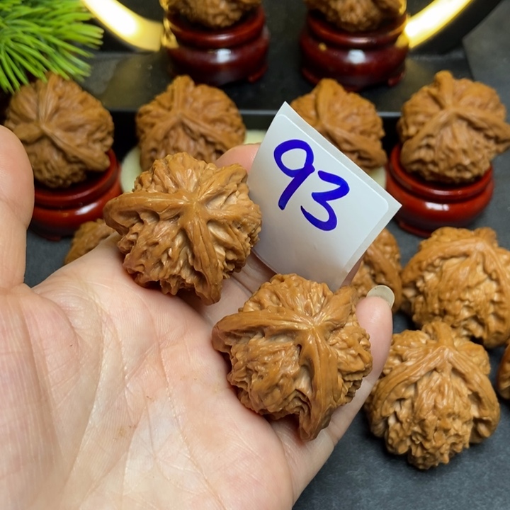 文玩核桃把件智**装35尺寸93