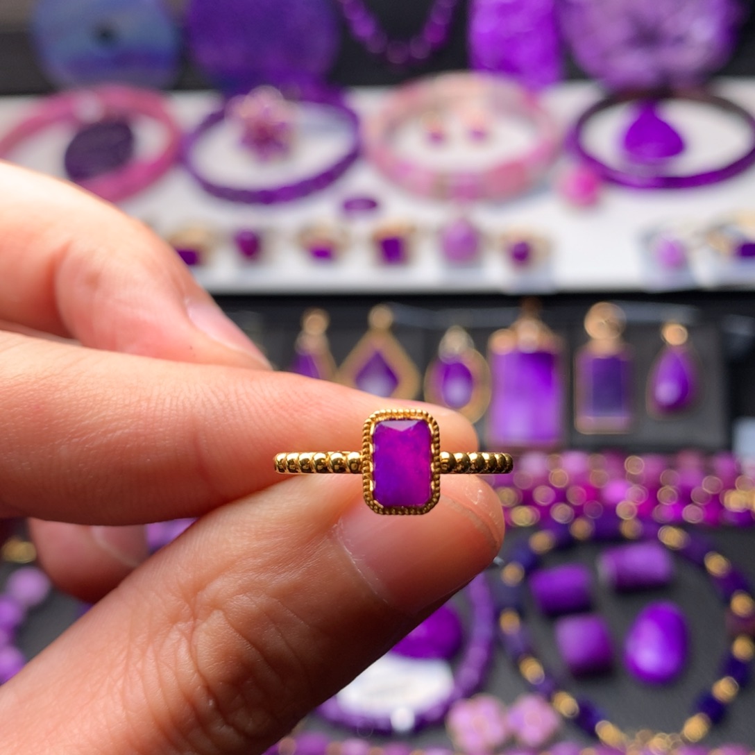 苏纪石（舒俱来）戒指18K金镶嵌