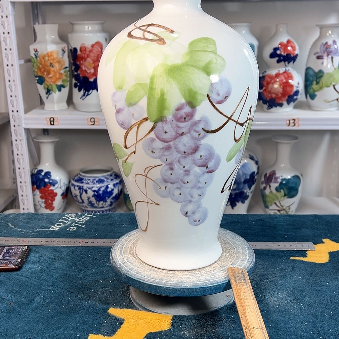 摆件景德镇陶瓷梅紫浦