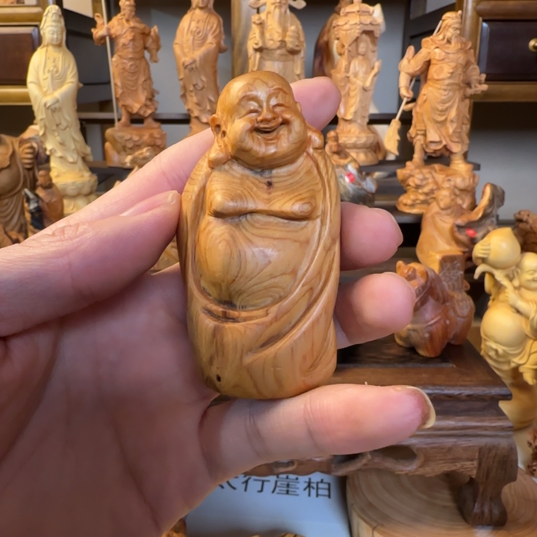 崖柏小木匠艺雕一物一拍