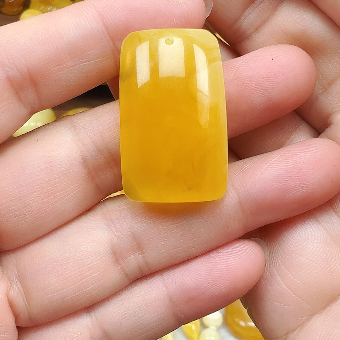 蜜蜡颈饰未镶嵌H****蜜蜡平啊无事牌
