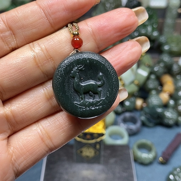 和田玉挂件未镶嵌