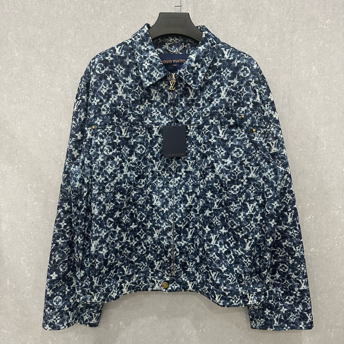 未使用 LouisVuitton/路易威登 满印老花logo牛仔夹克 56码007210