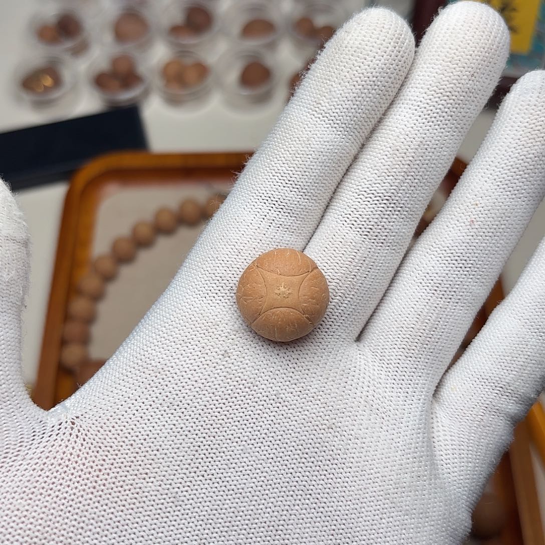 手串凤眼菩提麒麟三通18.8×14.6