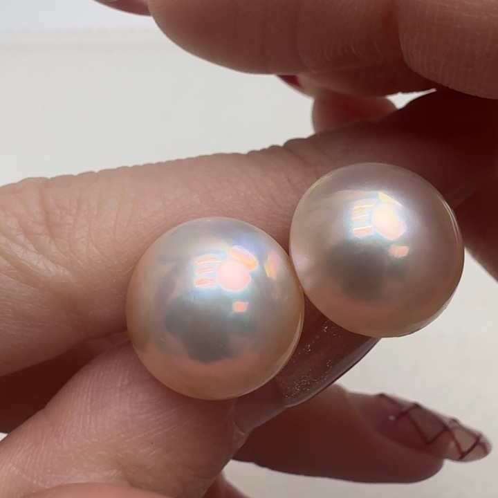 拼合珍珠（马贝珠）耳饰18K金镶嵌