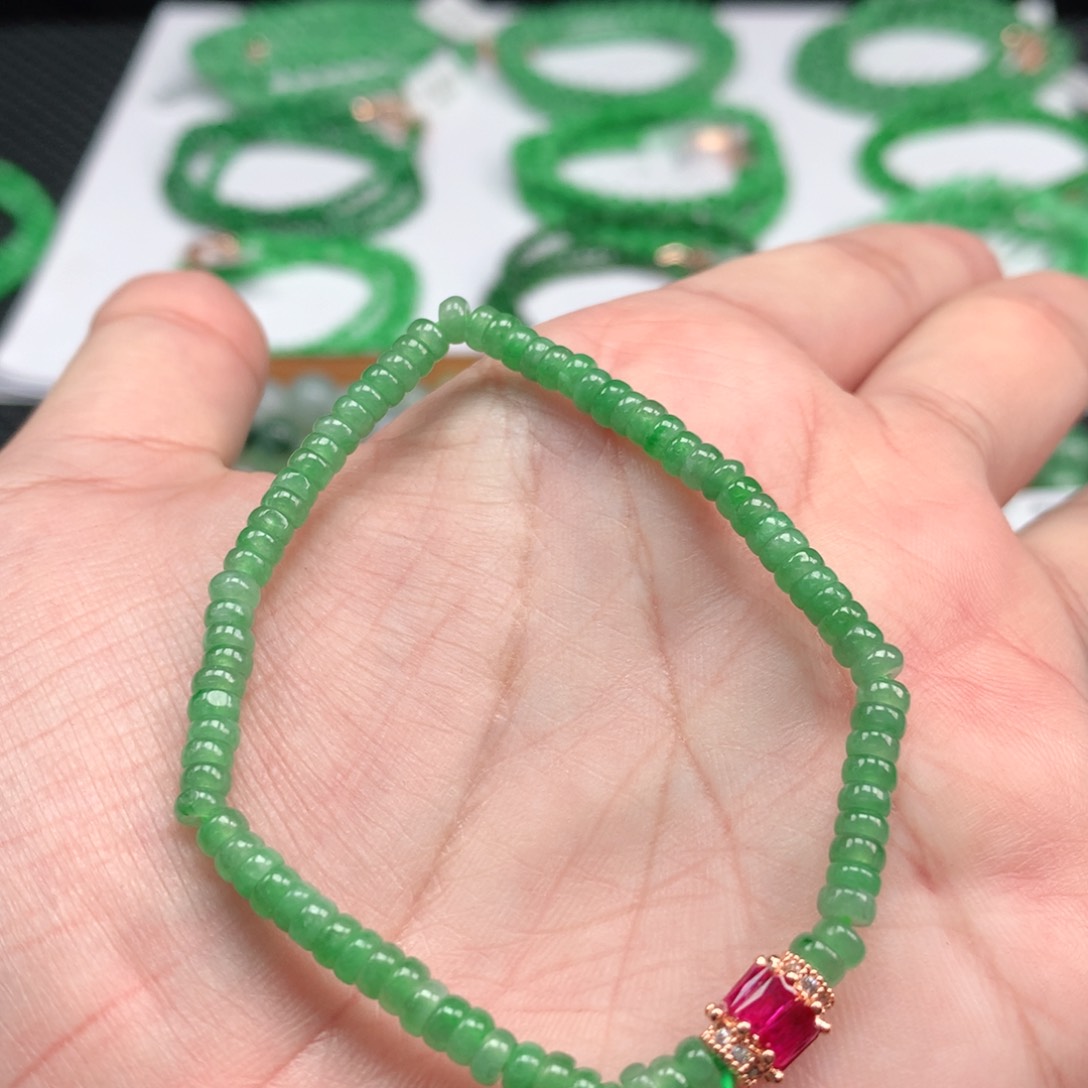 翡翠手链未镶嵌翡翠