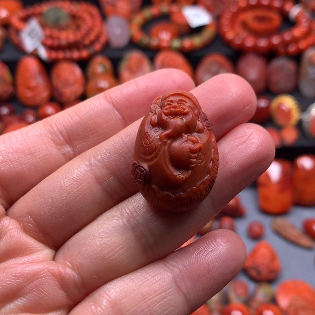 南红玛瑙吊坠未镶嵌