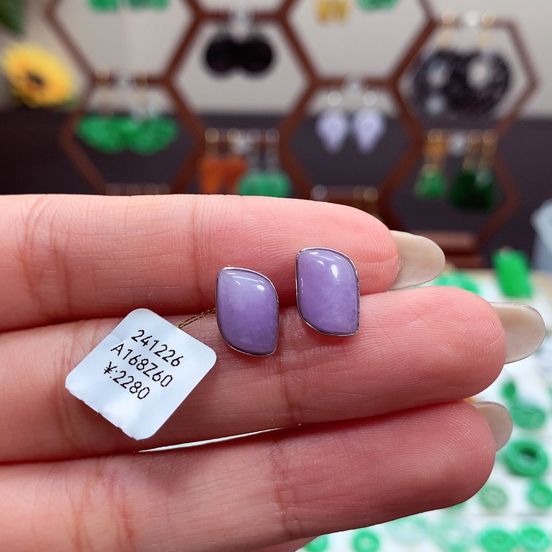 翡翠耳饰18K金镶嵌天然翡翠