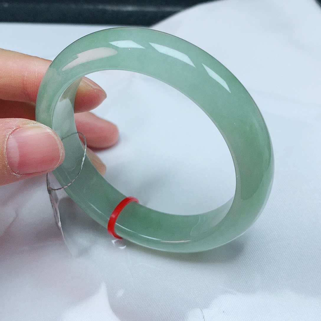 翡翠手镯未镶嵌?***?52圈