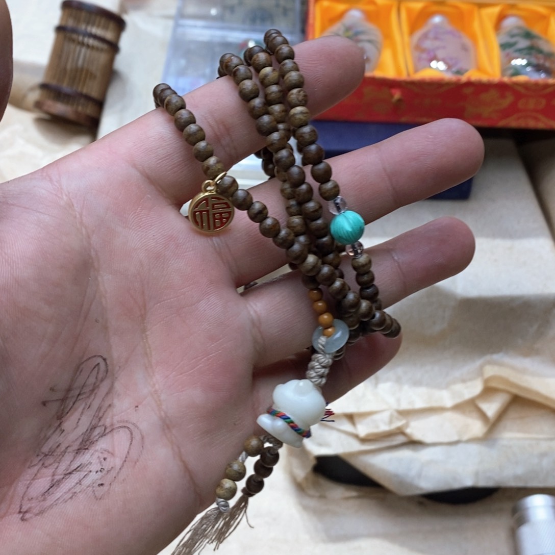 大叶紫檀（黑酸枝木类）